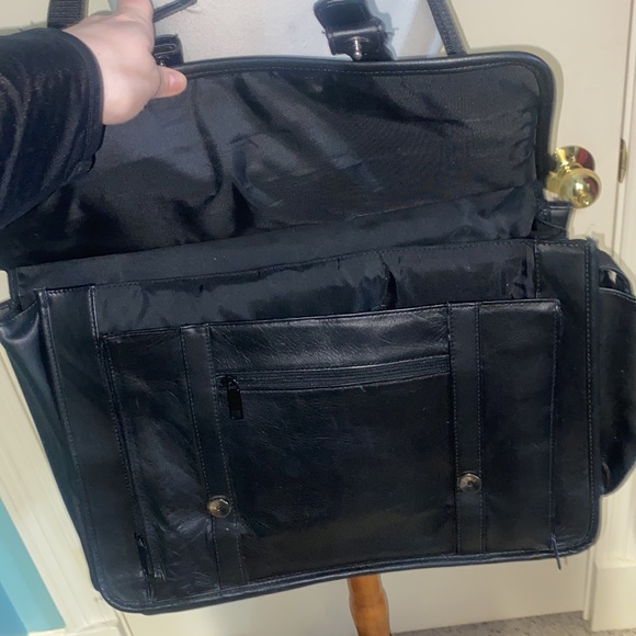 NWOT Soft black leather Shoulder Computer Briefcase Work / School Bag - Picture 8 of 16